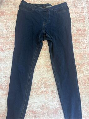 HUE Blue Denim Waistband Leggings